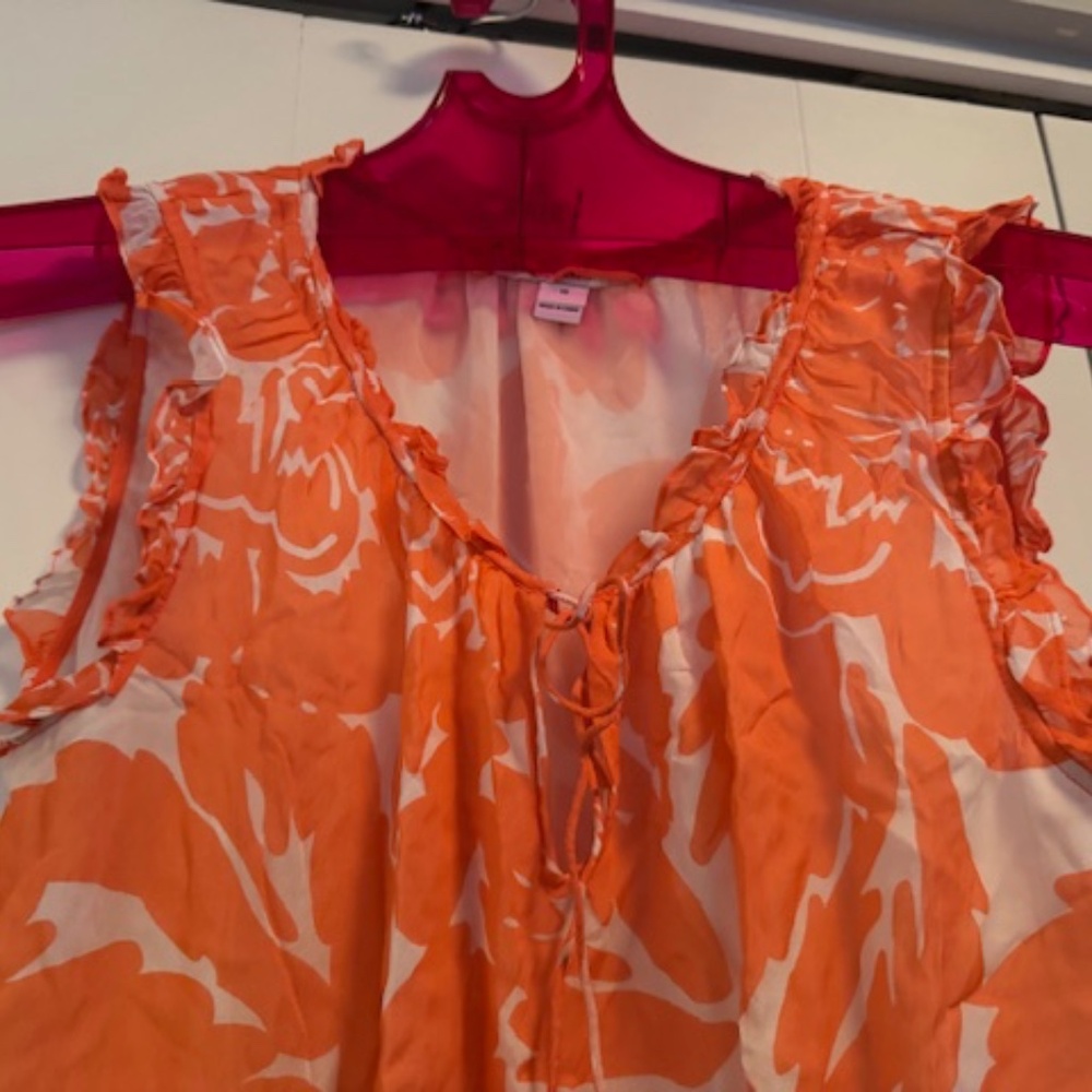 Diane von Furstenberg - Silk floral top - Coral Color - Size 10